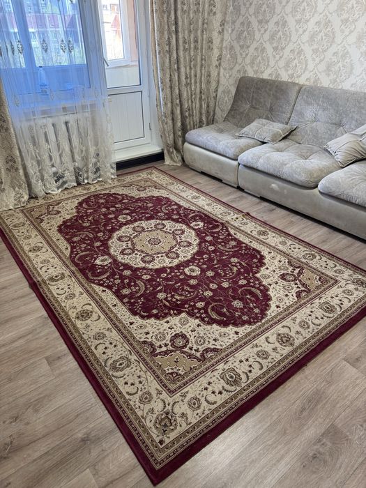 Продам ковер 2х3