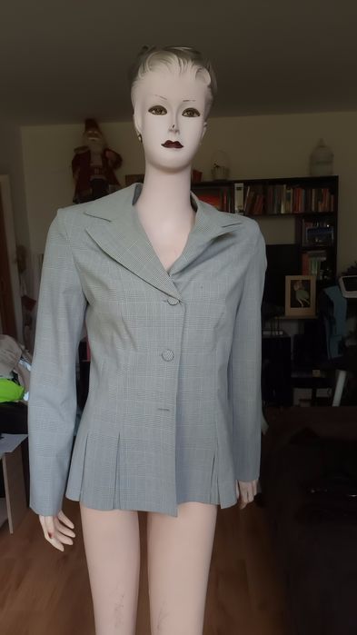 Vand 3 sacouri diferite/20 ron bucata