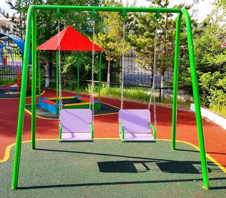 Карусели, качели, горки