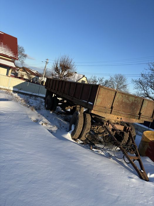 Remorca agricola basculabila