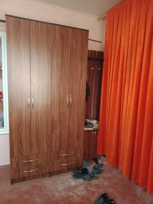 Прихожка сотилади тезда. Продается шифоньер - прихожая в идеальном сос