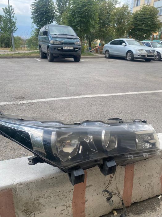 Фары Тойота Королла 2014 оригинал