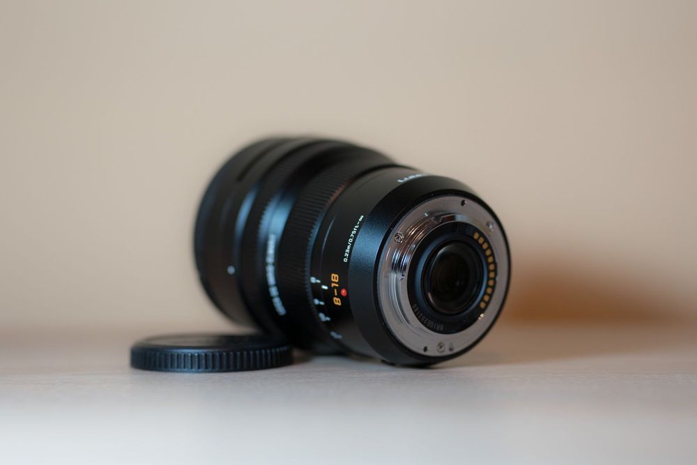 Obiectiv Panasonic Leica 8-18mm f/2.8-4.0 (MFT) - Stare Perfectă