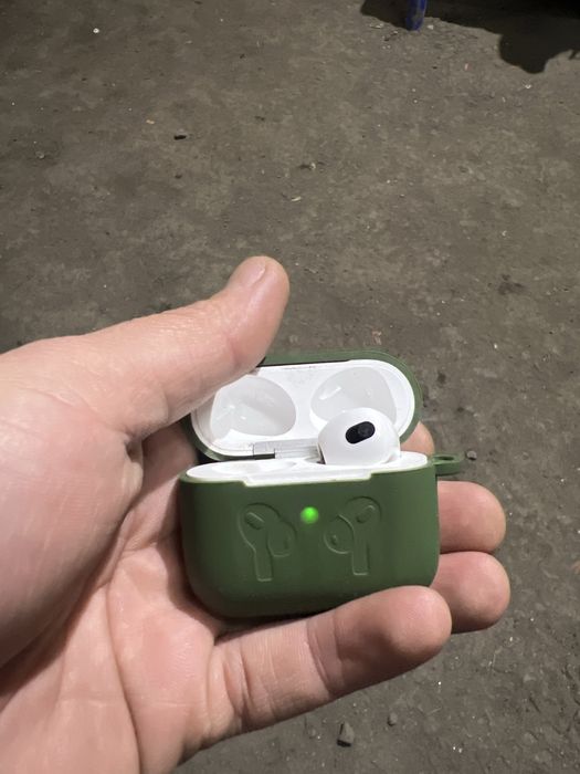 Aipods 3 в хорошем состоянии