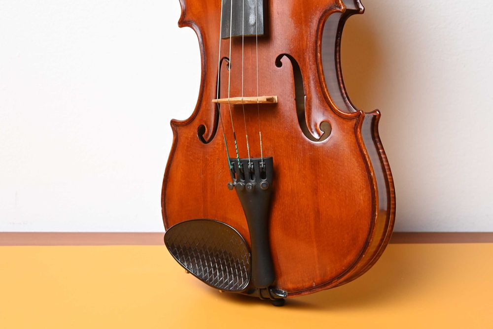 vioara 4/4 cu arcus si toc de vioara