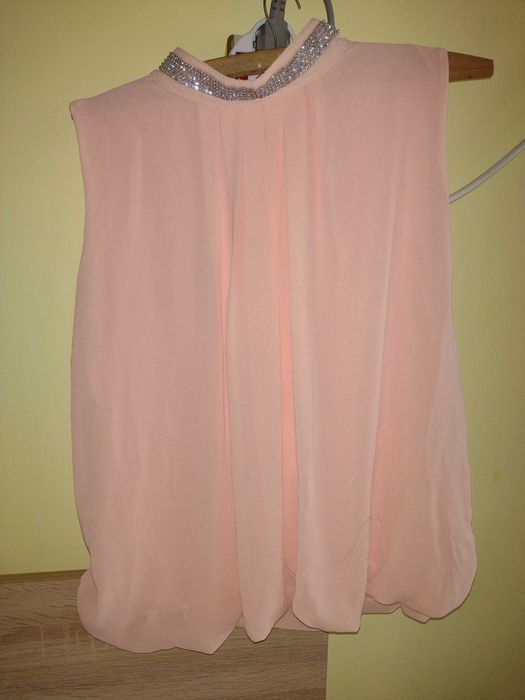 Дасмки летни  блузки 2 броя цената е за двете размери с/м