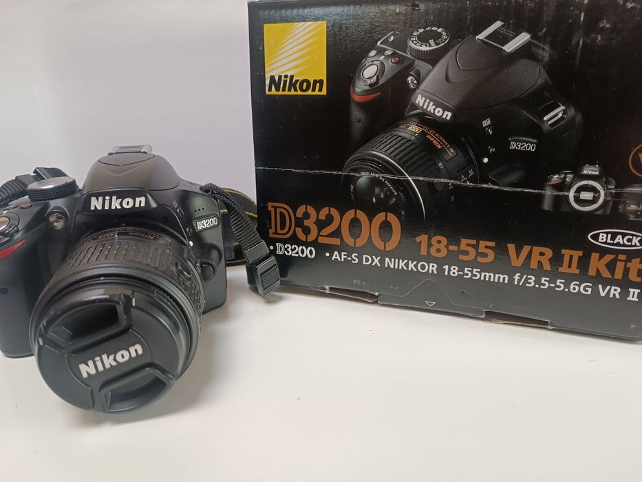 Продавам NIKON d 3200 +2 бр.обективи
