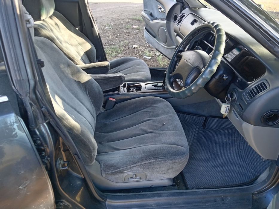 Mitsubishi diamante 2.5