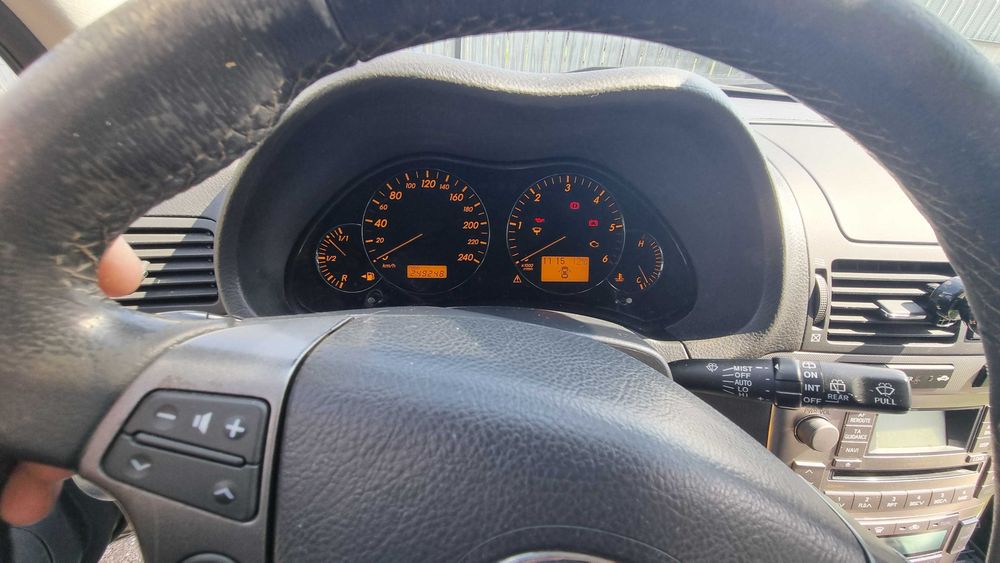 Toyota Avensis T25 Facelift - 2.2 D-CAT 177 CP - Piele