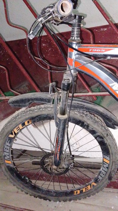 Спортивный велосипед сотилади