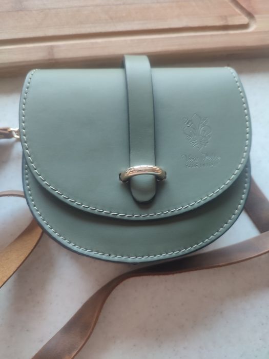 Чисто нова мини чанта, произведена в Италия!