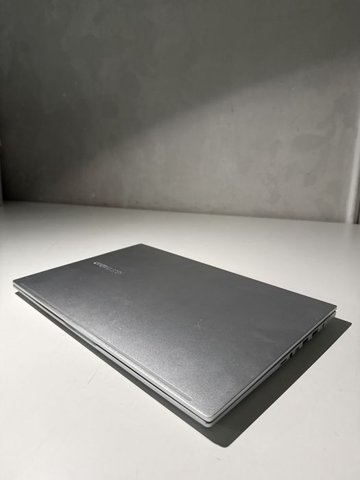 Asus Vivobook 15