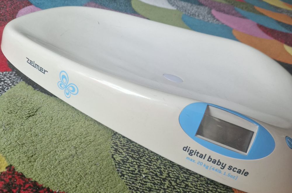 Cântar bebe cu muzicuță