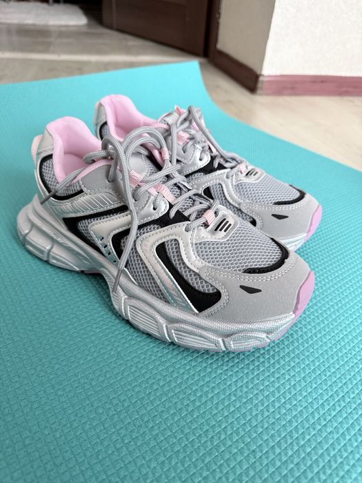 Кроссовки 40 размер