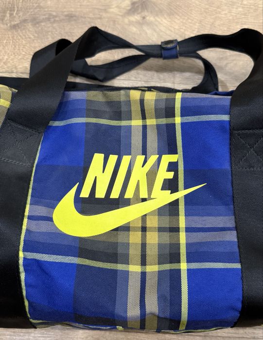 Спортивная сумка Nike