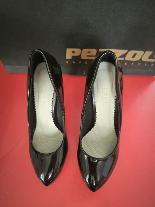 Продаётся модельная обувь