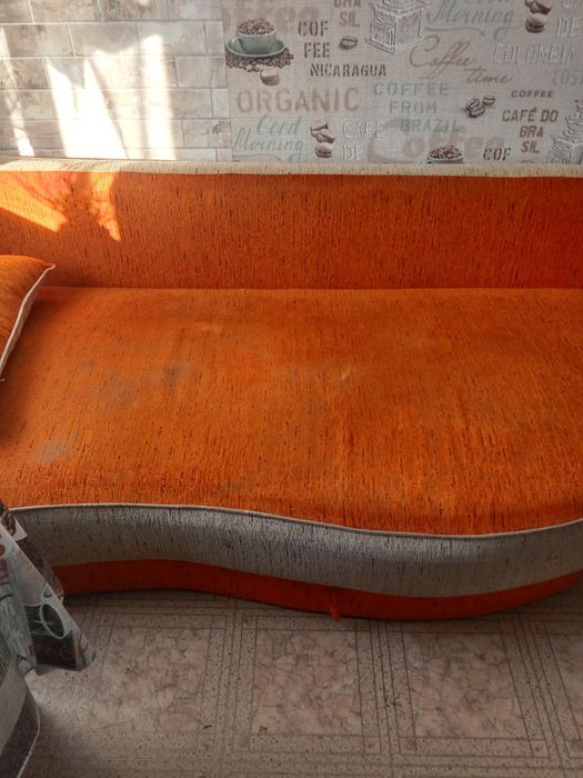 Продаю диван б/у.