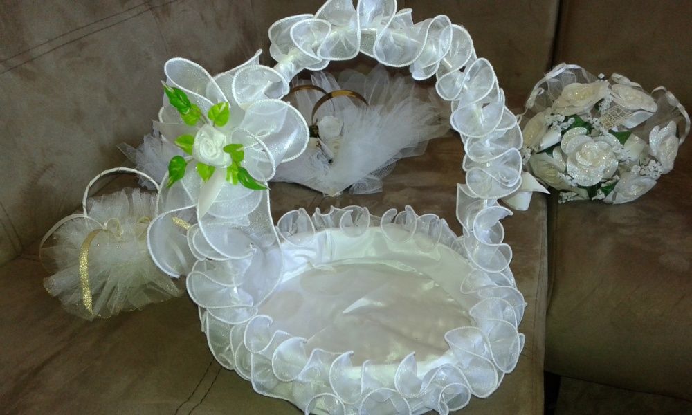 украса за кола на младоженци