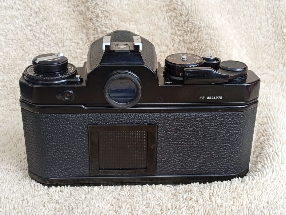 Nikon FE  DOAR body.