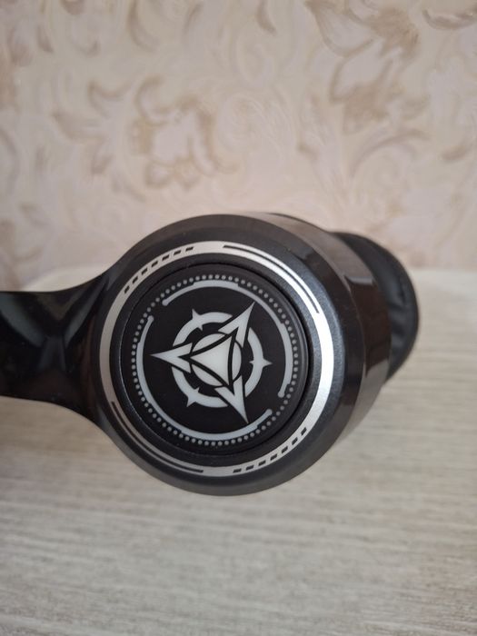 Продам наушники беспроводные.