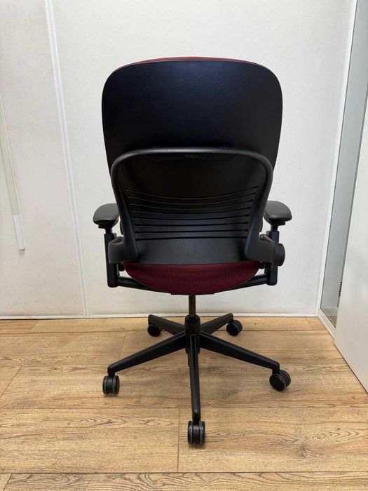 Refurbished Steelcase Leap V2 Bordeaux