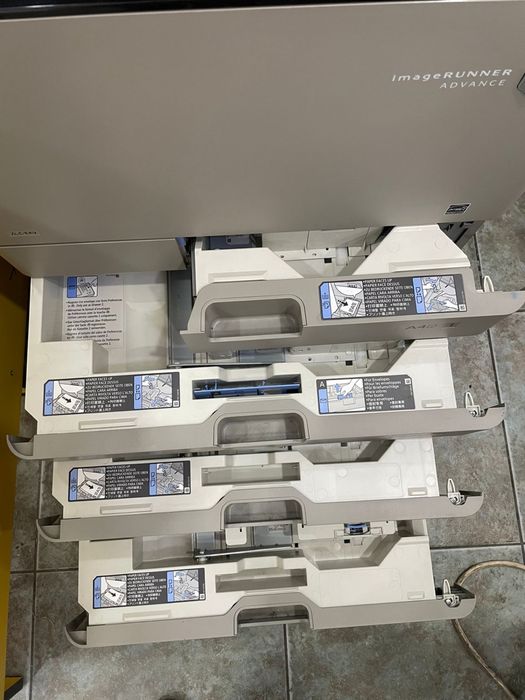 Продам МФУ Canon C3330i (Цветной)