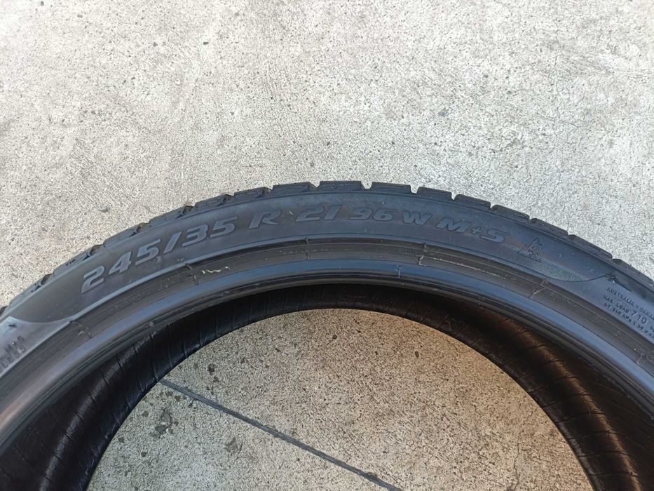 O anvelopa iarna 245 35 21 pirelli sottozero 3 profil de 7,8 mm