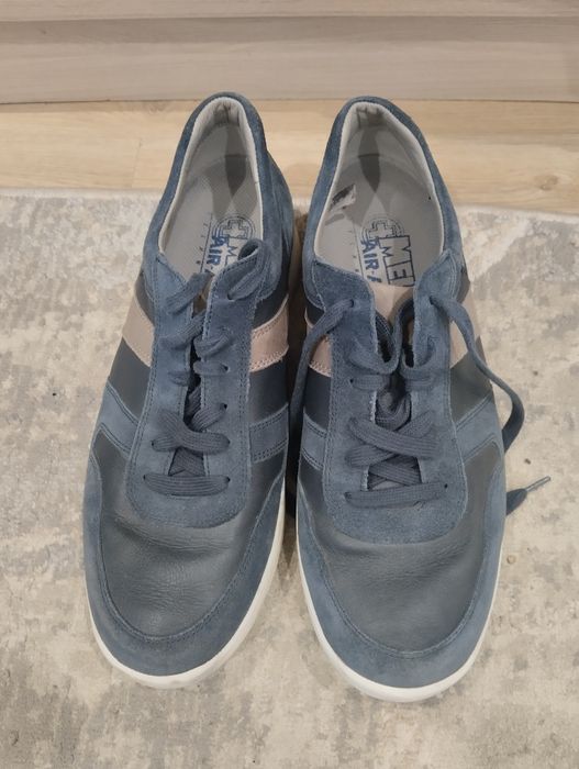 Продам кроссовки