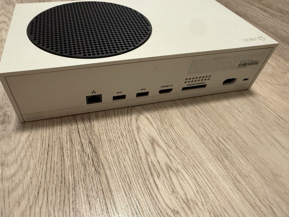 Xbox series S ( 512gb )+ 2 Controller