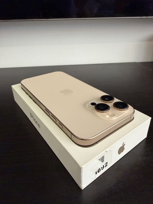 iPhone 16 Pro MAX Desert Titanium