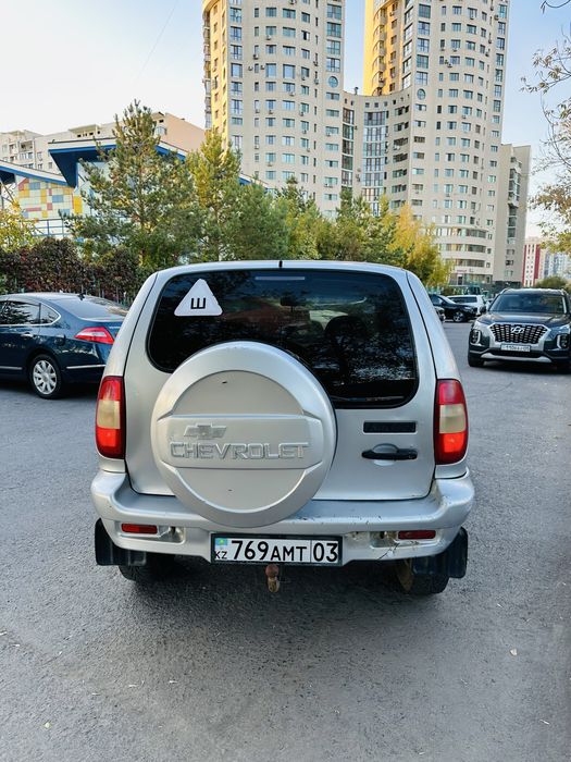Нива шевролет, срочно