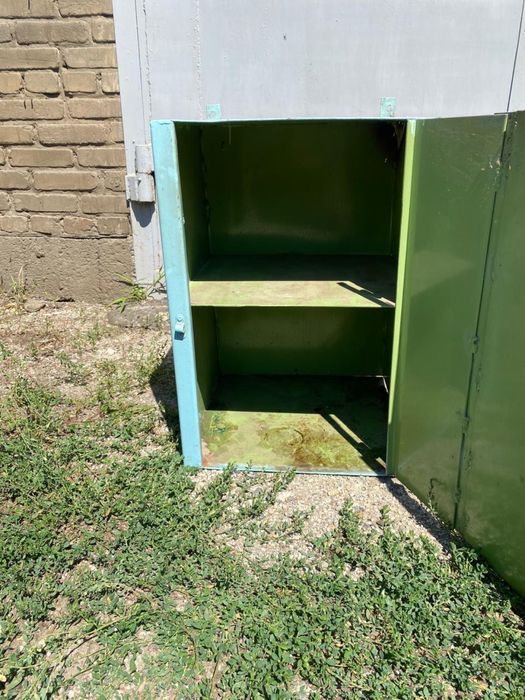 Продам шкаф металлический