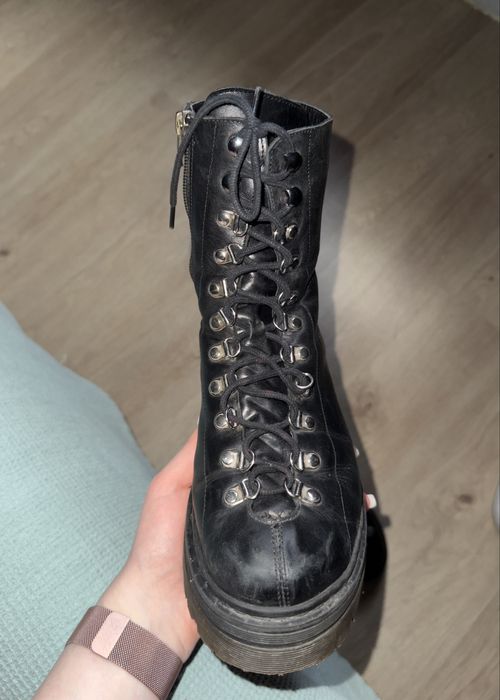 Продам зимнюю обувь