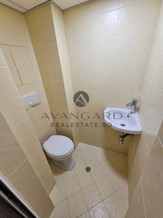 Продава се Тристаен апартамент в Пловдив, Кършияка - 134 кв.м за 2090 €/кв.м - Снимка #10