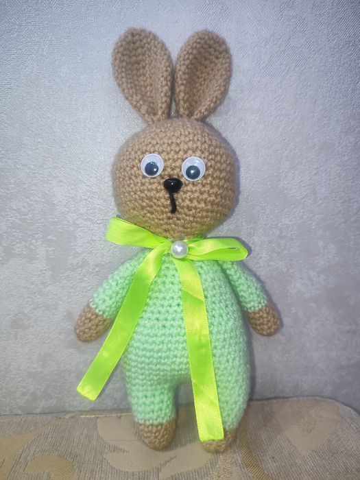 Вязанный заяц 3000