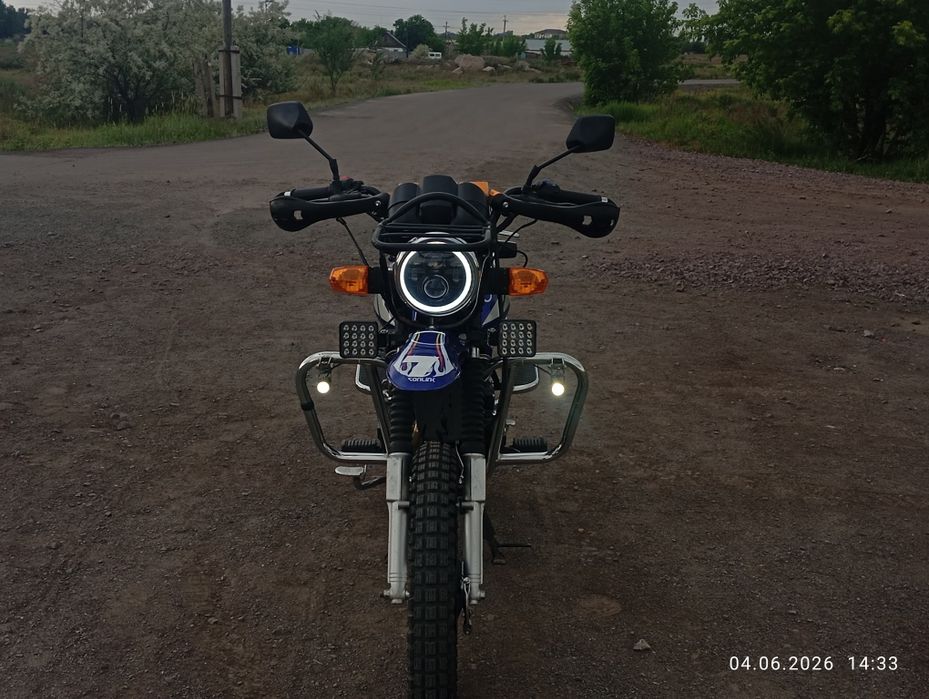 Продам мотоцикл 200куб