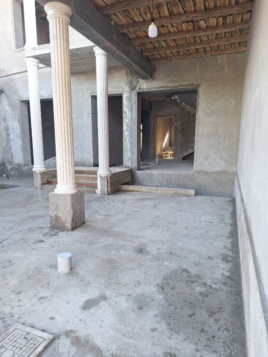 Уй сотилади 2.4 сотиг