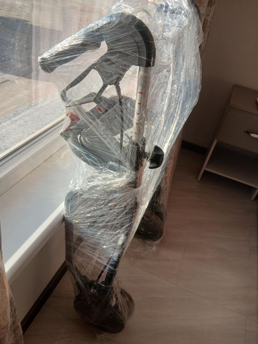 Проходилка с колелца за възрастни