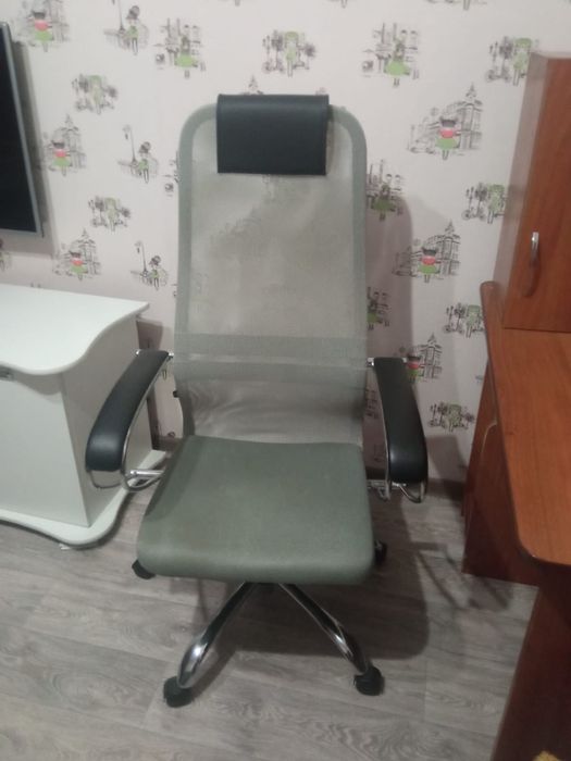 Компьютерное кресло сетка