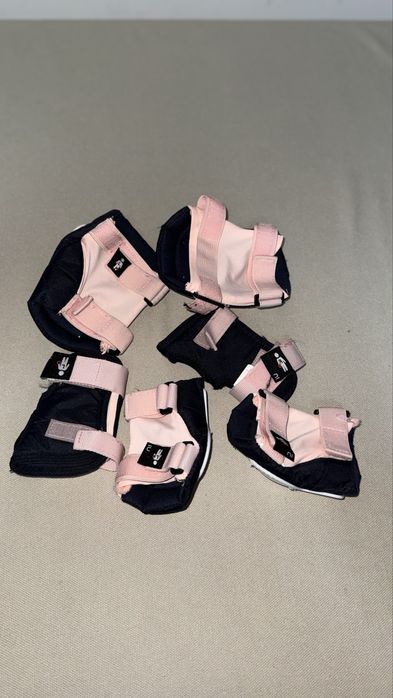 Set protectie role copii roz-negru