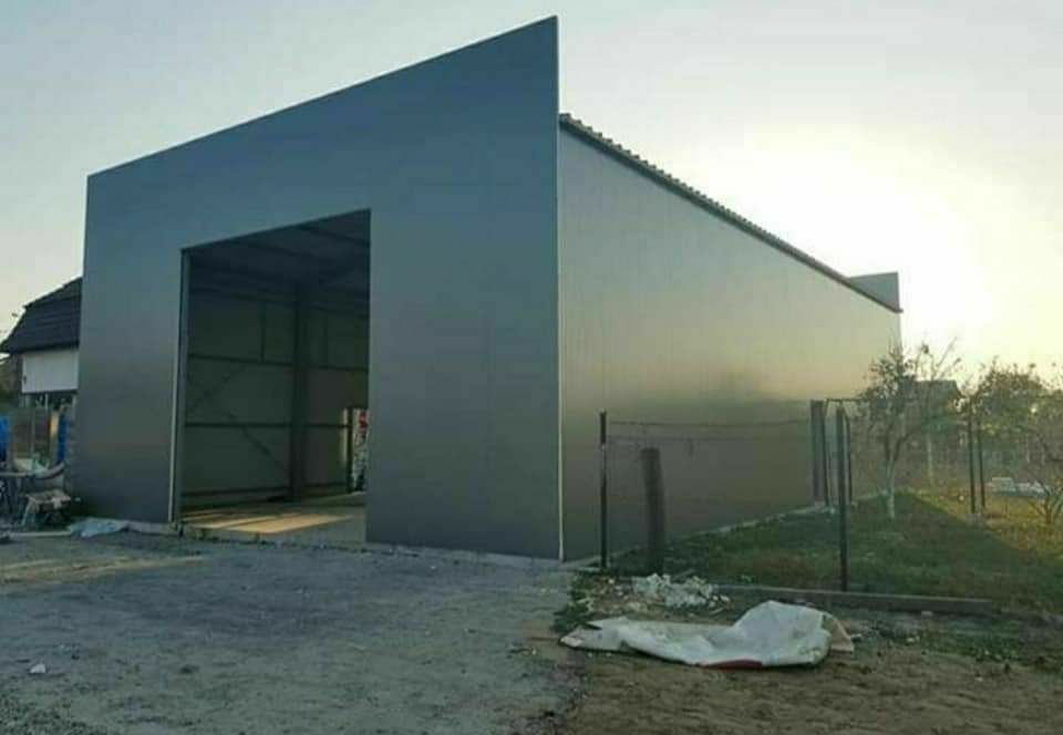 Vand hala pe structura metalica suprafata 8x16 invelita cu panouri