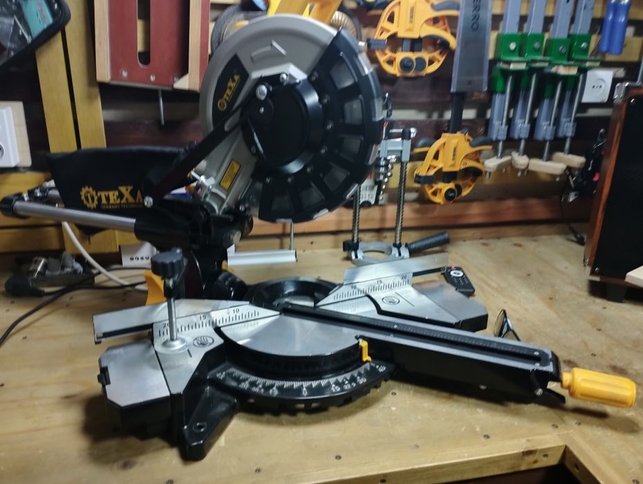 Продам торцовочную пилу с протяжкой б/у