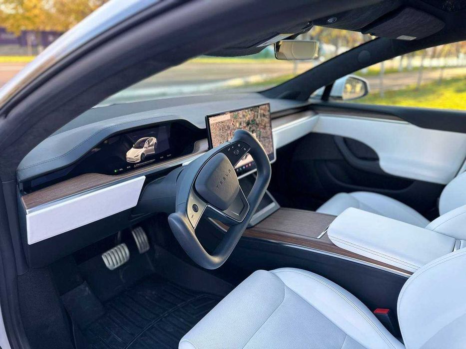 Продается Tesla model S
