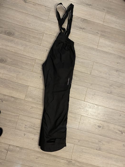 Pantaloni pentru schi sau snowboarding