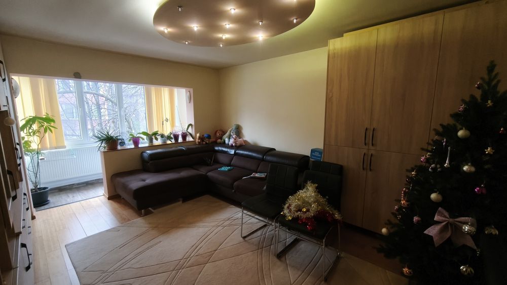 Apartament 4 camere decomandate, etaj 2, boxa, garaj - zona Steaua
