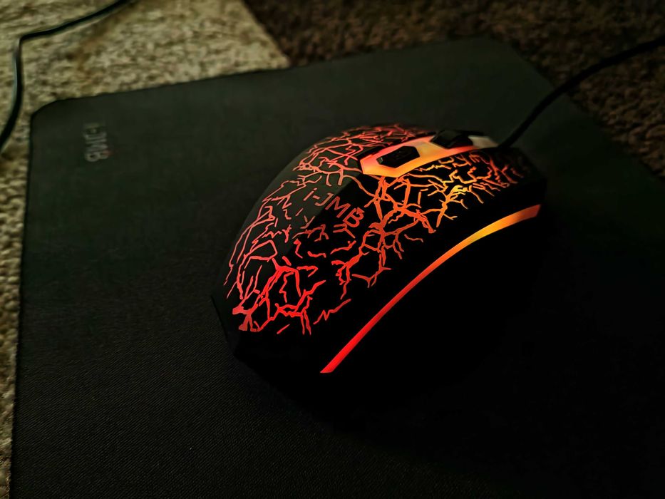Set Gaming 4 în 1 i-JMB - Tastatura LED, Mouse, Mousepad + Căști .