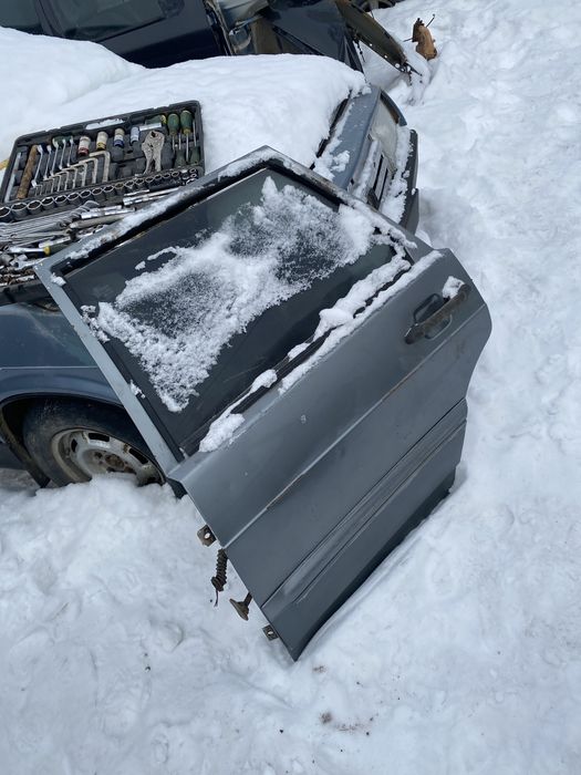 Продам запчасти на ваз 2115