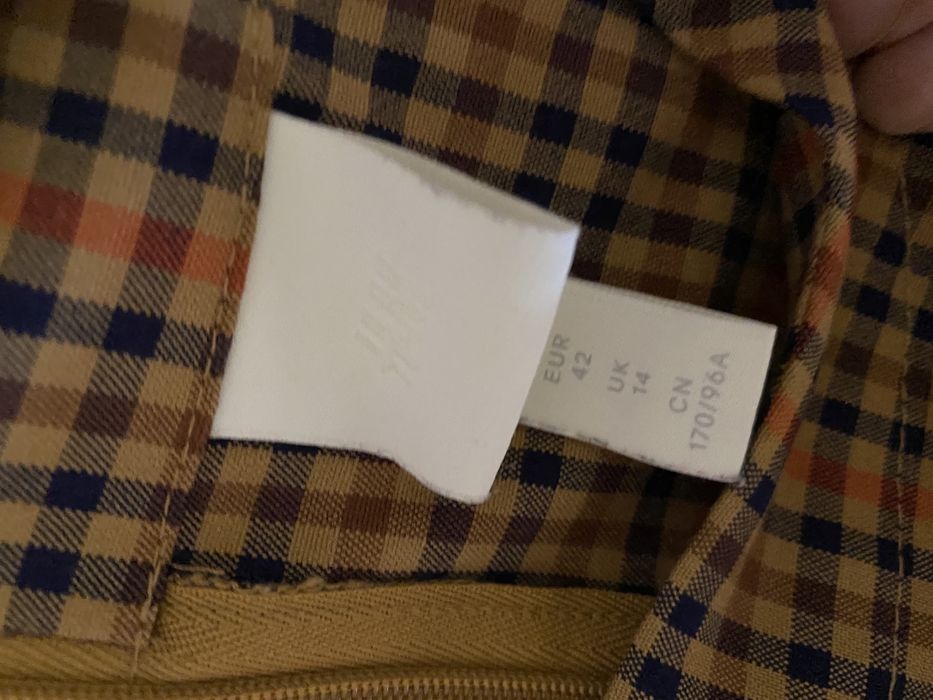 Рокля каре 42 размер