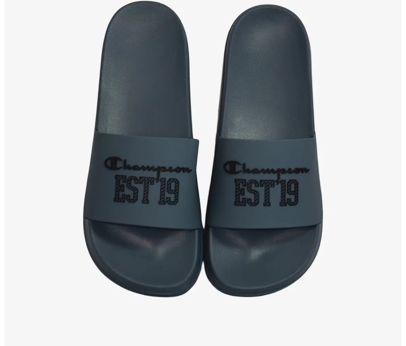 Vand papuci pentru bărbați