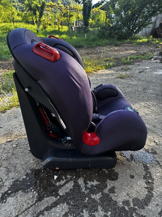 Продавам детско столче за кола Bertoni